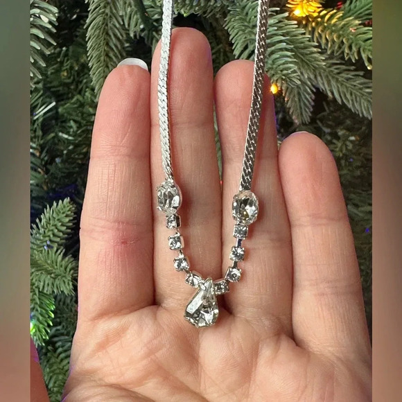 Jewelry - Necklace